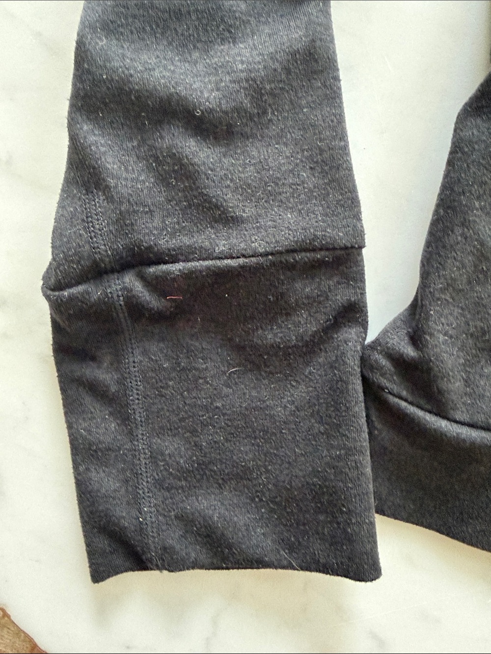 Vuori womens’ Black pull over Hoodie Sweater - Picture 6 of 6